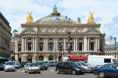 Paris, Fransa, 22 Haziran: meydanda önünde Paris Opera Grand Opera, 22 Haziran 2012 Paris.