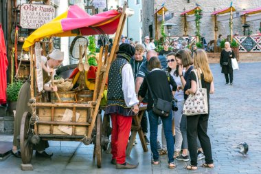 Eski Tallinn içinde.