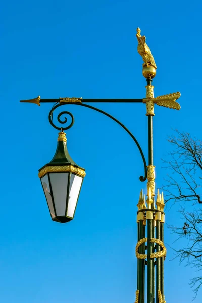 Ciudad lámpara de calle . — Foto de Stock