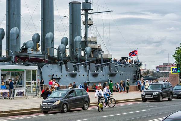 Saint Pétersbourg Russie Août Les Citoyens Les Invités Ville Familiarisent — Photo