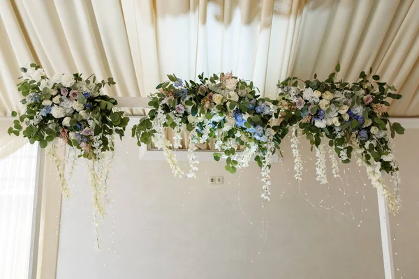 Muitas Flores Decoração Casamento Fundo Flor Uma Mesa Recém Casados — Fotografia de Stock