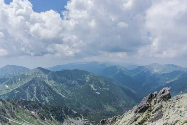 Rotsachtige Berglandschap Met Mooie Blauwe Hemel Tatra National Park Polen — Stockfoto