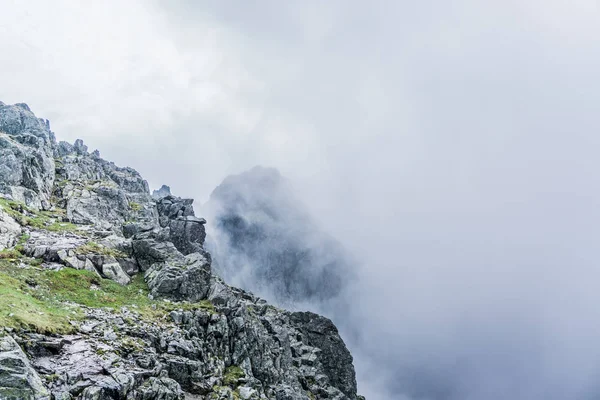 Sisli Tatra Dağları'nın harika bir manzara. Tatra Milli Parkı. Polonya, Avrupa. Dramatik sahne. Güzellik Dünya.