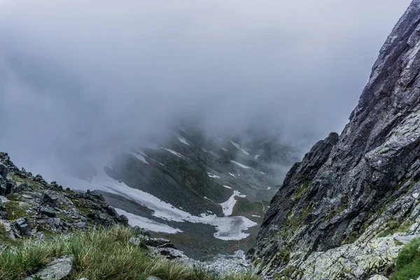 Sisli Tatra Dağları'nın harika bir manzara. Tatra Milli Parkı. Polonya, Avrupa. Dramatik sahne. Güzellik Dünya.