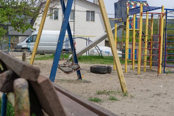 Κοντινά Πλάνα Μια Κούνια Ένα Πάρκο Για Παιδιά Κίεβο Ουκρανία — Φωτογραφία Αρχείου