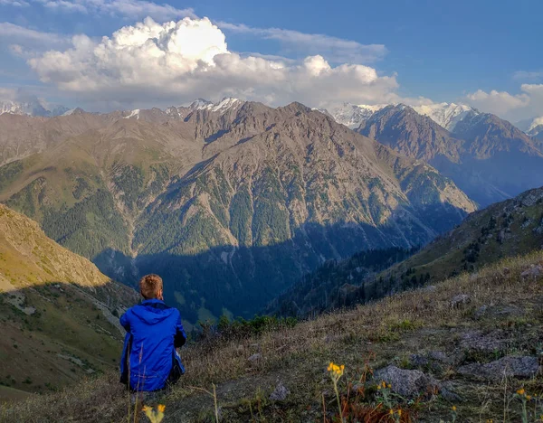 Trans Ili Alatau Cordilheira Sistema Tien Shan Cazaquistão Perto Cidade — Fotografia de Stock