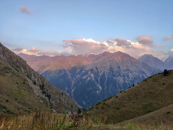 Trans Ili Alatau Είναι Οροσειρά Του Συστήματος Tien Shan Στο — Φωτογραφία Αρχείου