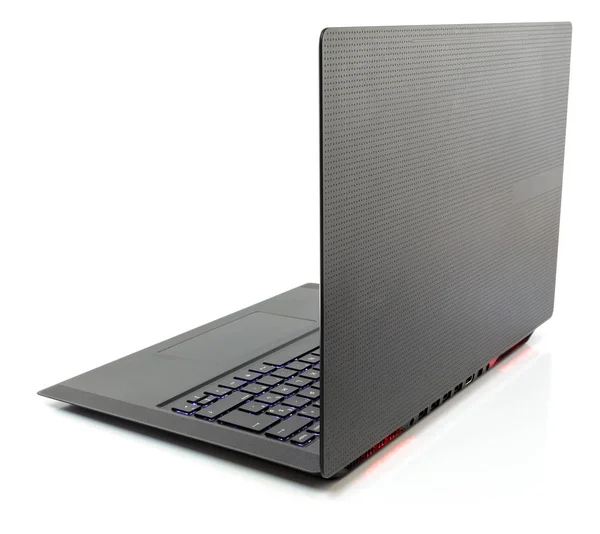 Laptop com novo design, isolado em um branco — Fotografia de Stock