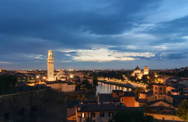 ヴェローナ中央部の最高の眺め — ストック写真