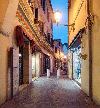 Treviso'nun merkezinde renkli sokak.
