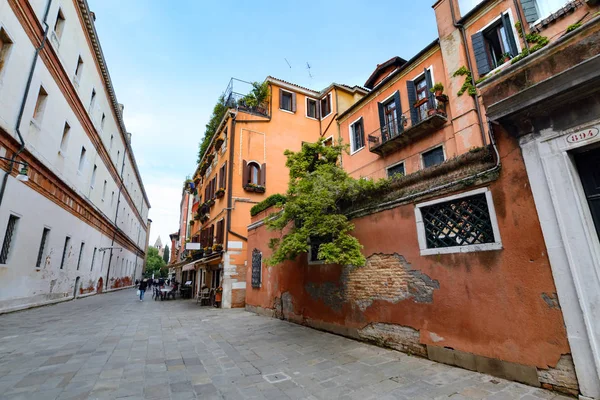 A rua em Veneza. Foto do dia — Fotografia de Stock