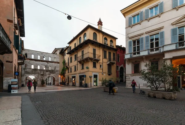 Ancient street in Verona in the evening — Stock Photo, Image