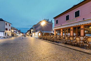 Eski şehirde colorfull kare