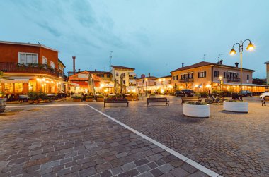 Eski sity colorfull kare