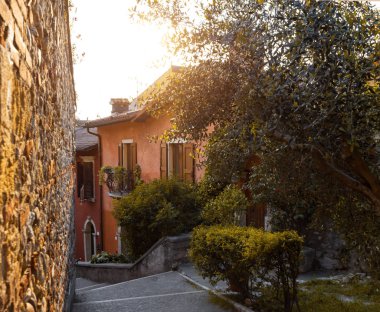 Verona akşamları evler. İtalya