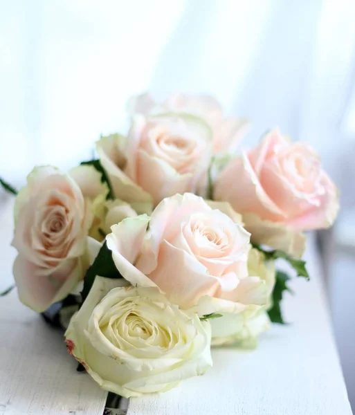 Kytice Růže Krásné Zimní Malou Hloubku Pole Romantický Obraz Vhodný — Stock fotografie