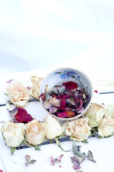 Dried Roses Hydrangea Petals Old Tea Cup Vintage Style Shabby — Stock Photo, Image