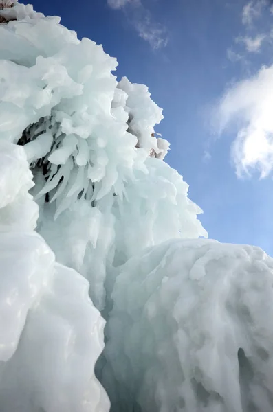 Spruzzi Ghiaccio Rocce Pietre Congelate Formatisi Durante Congelamento Del Lago — Foto Stock