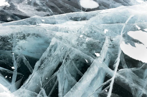 De patronen van het ijs van het Baikalmeer. Barsten en hummocks — Stockfoto