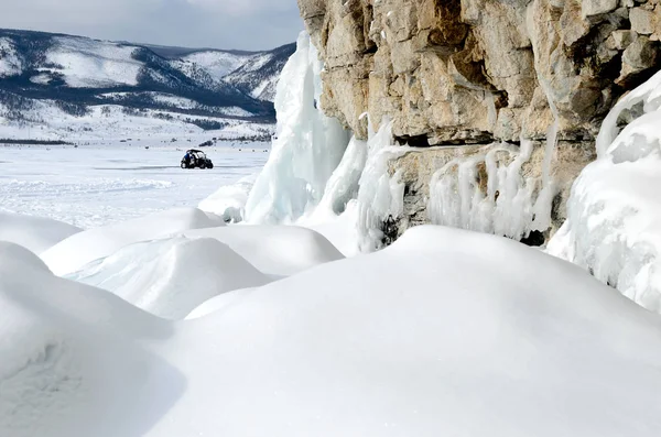 Rocas Hielo Isla Sharga Dogan Fondo Costa Oeste Montaña Del —  Fotos de Stock