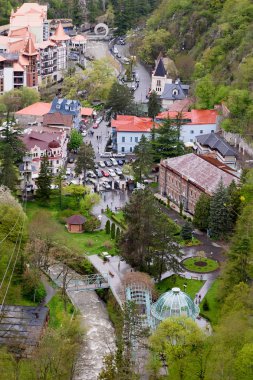 Denizden 800 metre yükseklikte Gürcistan'da Borjomi, balneological ve iklim tesisi üst görünümü