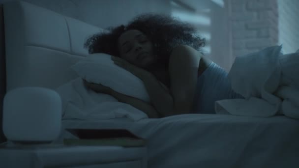 Beautiful Black Girl Sleeping In Bed At Night — Stock Video