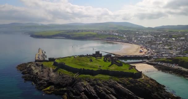 Drone Voando Sobre Castelo Peel Ilha Man Edifício Histórico Peel — Vídeo de Stock