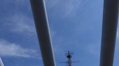 Savaş gemisi Memorial Park, askeri tarih park ve Müze Mobile, Alabama, ABD. Güney Dakota-sınıfı savaş gemisi Uss Alabama, Amerika Birleşik Devletleri Deniz Kuvvetleri İkinci Dünya Savaşı içinde bir gemi üzerinde silah görünümü