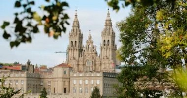 Santiago de Compostela Katedrali, Camino de Santiago veya Way st James sonunda ünlü İspanyol kasabasının görünümü. İspanya'da kilise ile Kentsel peyzaj