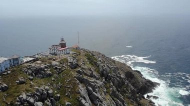 Finisterre veya Fisterra End Of The Old World'de Deniz Feneri