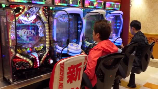 Tokyo Japan July 2019 Japanese People Playing Pachinko Lottery Arcade — Stock Video