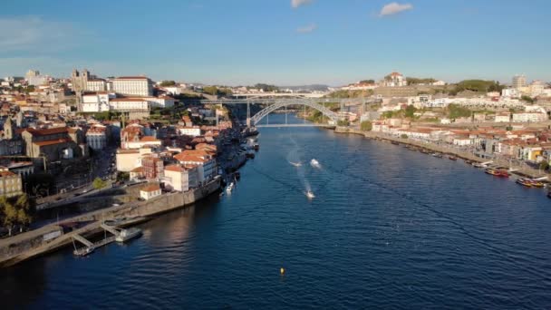 Vista aérea de la ciudad de Porto Oporto y el río Duero Portugal — Vídeo de stock