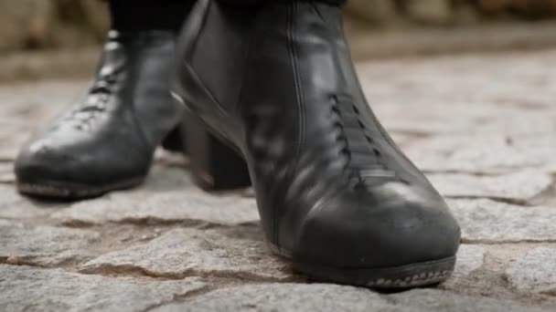 Hombre Mujer Bailando Flamenco Parque Los Españoles Danza Tradicional Andalucía — Vídeos de Stock