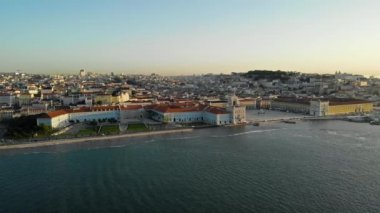 Lizbon 'daki Ticaret Meydanı' nın Hava Görüntüsü