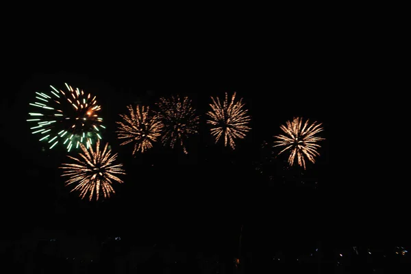 Fuochi Artificio Reali Deep Black Background Sky Futuristico Spettacolo Del — Foto Stock