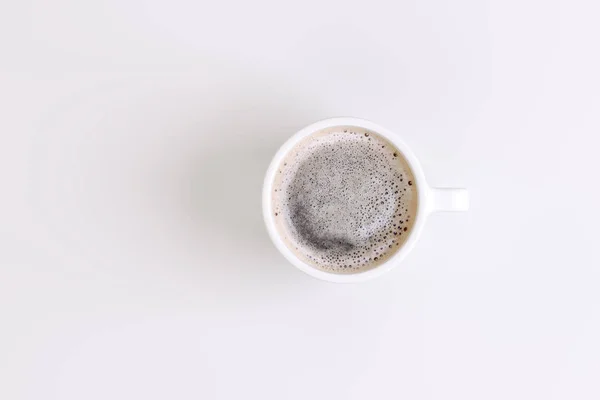 白色背景杯浓咖啡 — 图库照片