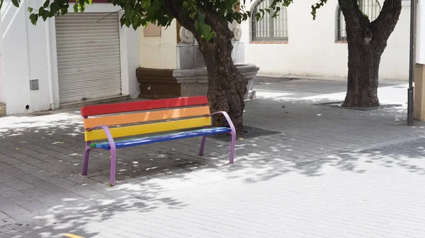 Gay Pride gökkuşağı renkleri cadde üzerinde tezgah boyalı