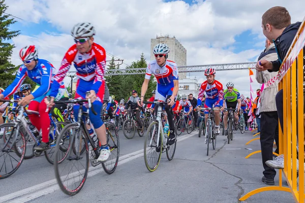 Les Compétitions Masse Cyclistes Dans Ville Omsk Sibérie Sont Devenues — Photo