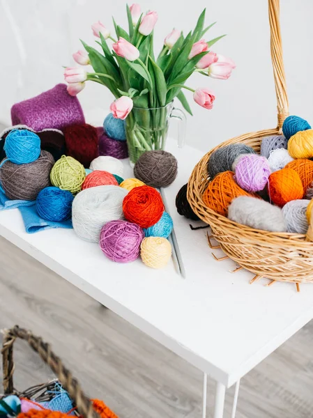 Color Yarn Knitting Knitting Needles Basket Colorful Yarn — Stock Photo, Image