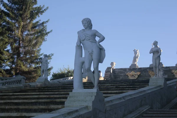 Statuenskulptur Marmor Petersburg Park Park Größe Größe Majestät Ruhm Pracht — Stockfoto