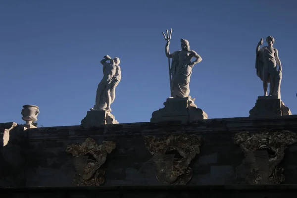 Statuenskulptur Marmor Petersburg Park Park Größe Größe Majestät Ruhm Pracht — Stockfoto