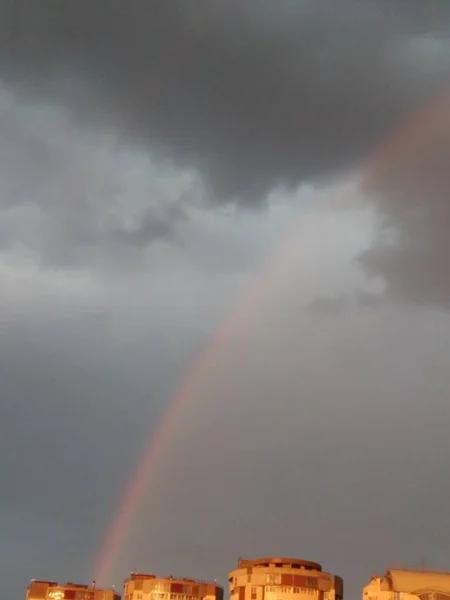 Rainbow Storm Clouds Leaden Sky — Stock Photo, Image