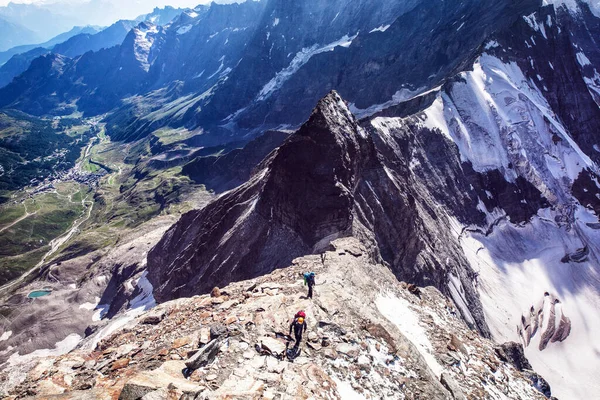 Mountaneers Escalando Matterhorn Por Lion Ridge Testa Del Leone Segundo — Fotografia de Stock