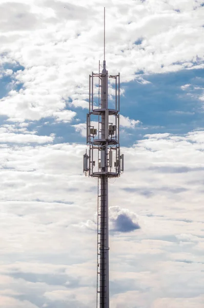 Netzwerkantenne Telekommunikationsantenne Mit Himmel Hintergrund — Stockfoto
