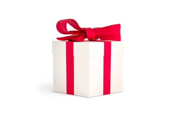 クリスマスのギフトの白い箱は赤いリボンで結ばれる 愛と誕生日の贈り物 幸せなお祝いだ 3Dレンダリング — ストック写真