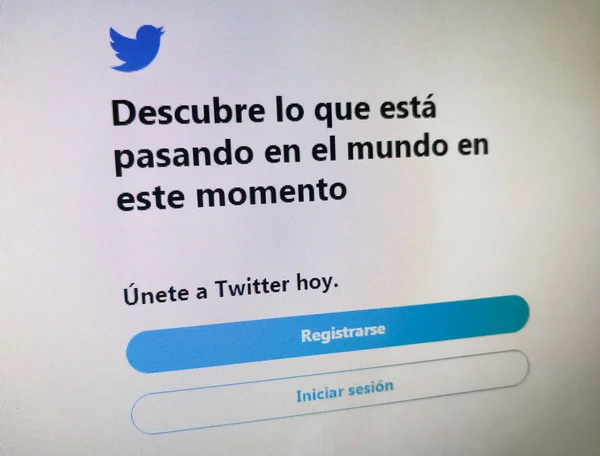 スペイン語ツイッター登録ウェブページこの時点で 世界で何が起こっているかを発見 今日ツイッターに参加しましょう ログイン — ストック写真