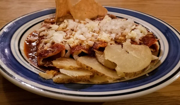 Typical Traditional Mexican Food Delicious Red Enchiladas Plate Sauce Chicken — Stock Photo, Image