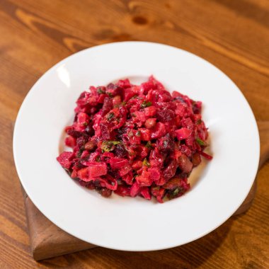 Taze pancar salatası yakın.