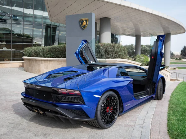 Azul Lamborghini Aventador Portas Abertas Vista Traseira — Fotografia de Stock