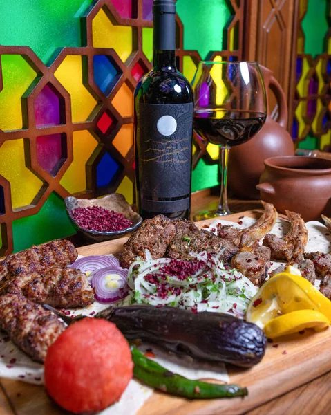 Lyulya Kebab Farine Viande Mouton Avec Bouteille Vin Verre — Photo